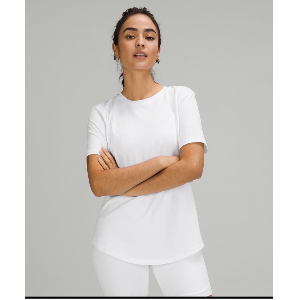NWT Lululemon Love Crewneck Short Sleeve White T-Shirt Women's Size 0